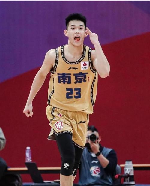 让中国男篮